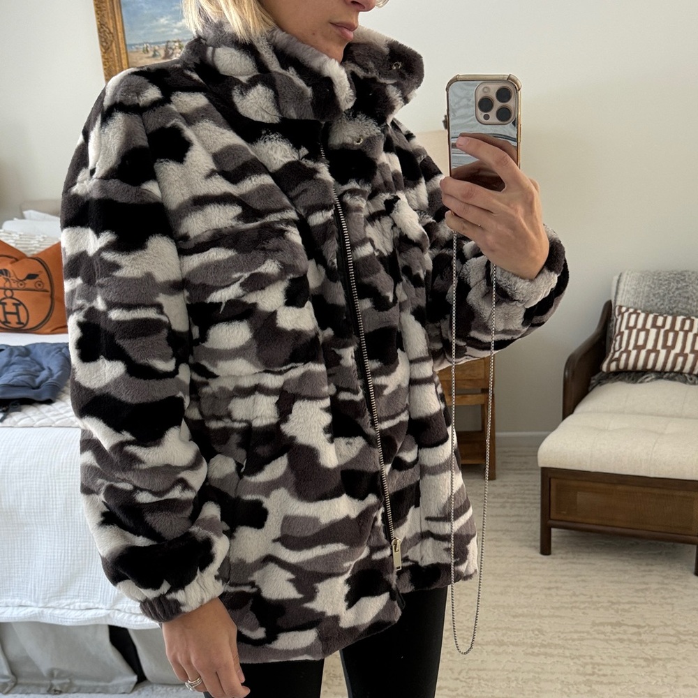 Faux Fur Camo Black and Gray Women's Jacket